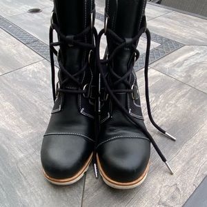 Sorel boot size 10 black